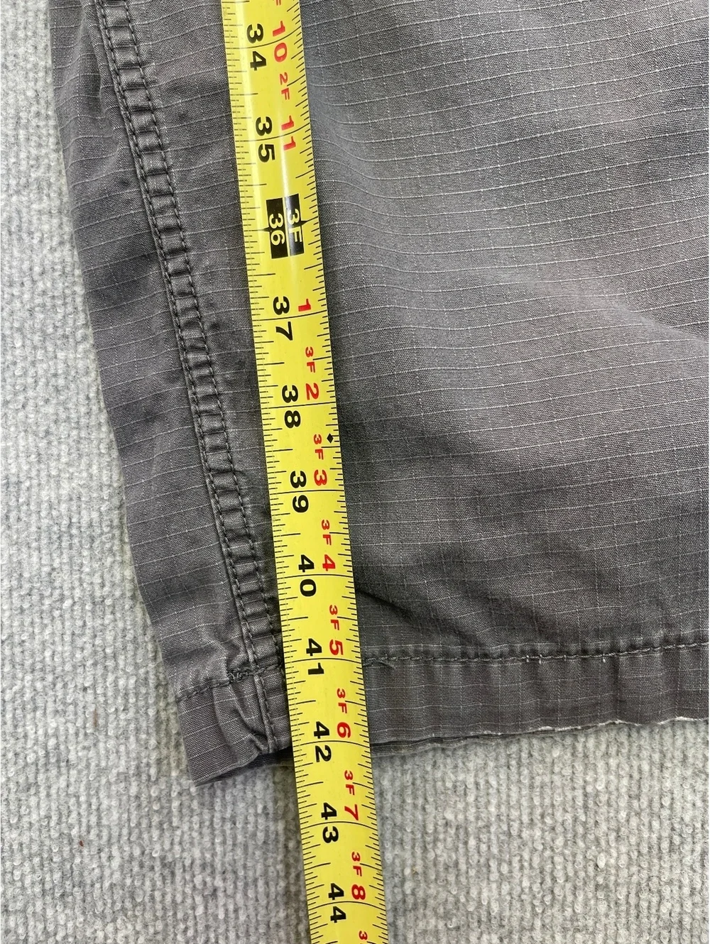Carhartt size 44x32